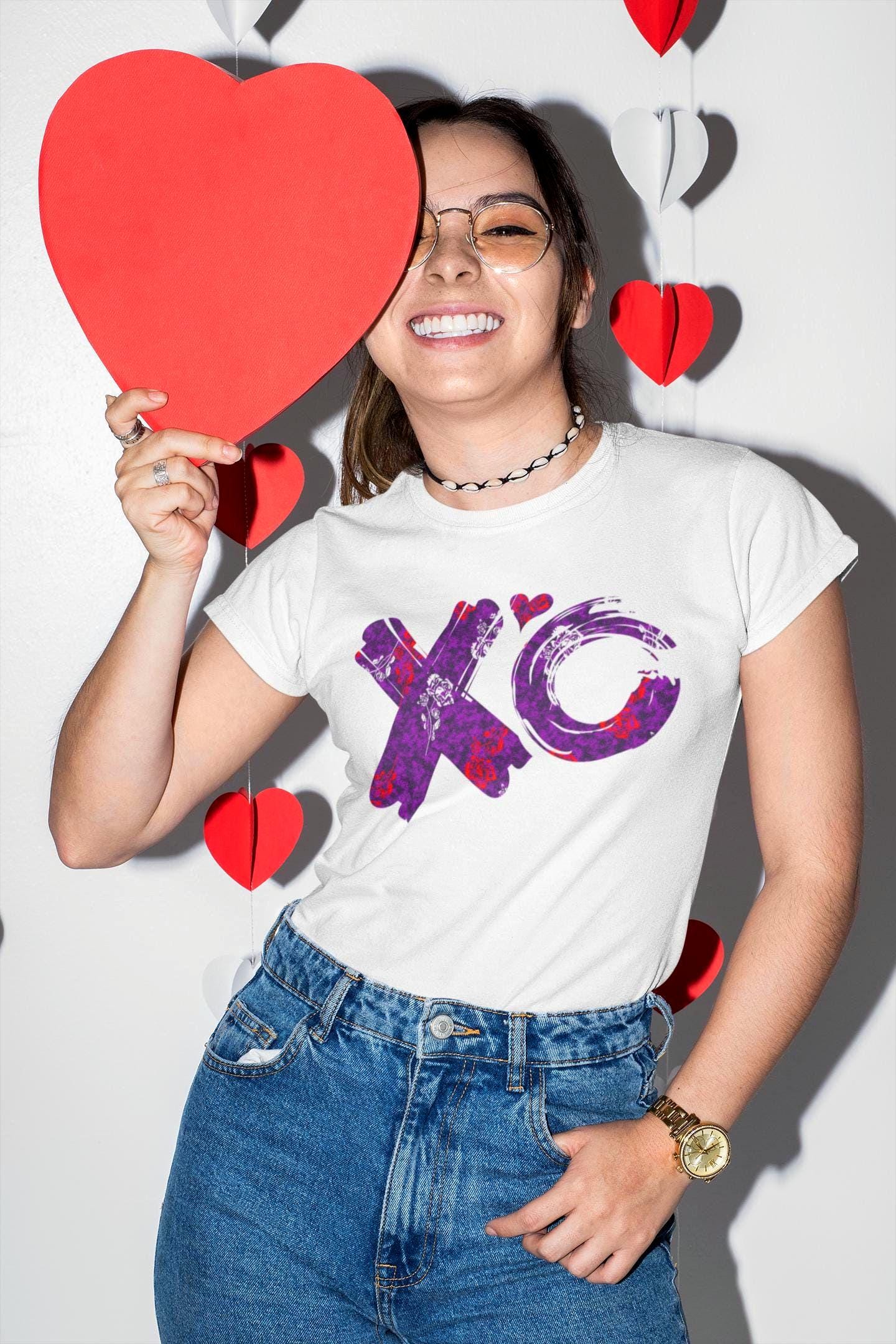 XO shirt for women, Girlfriend Valentine Gift Valentines day, cute outfit for women